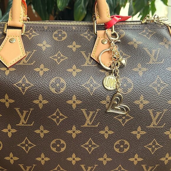 LOVE and HEARTS Bag Charm Gold Tone💕 - Picture 4 of 8